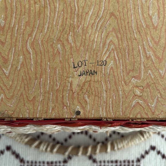 Vintage JCPenney Sewing Basket Constructed from Woven Wicker. - Picture 10 of 12